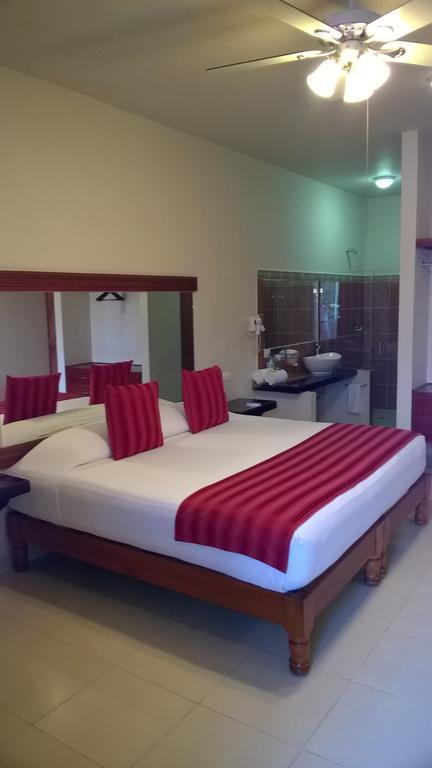 Auto Hotel Paraiso Inn Palenque Δωμάτιο φωτογραφία